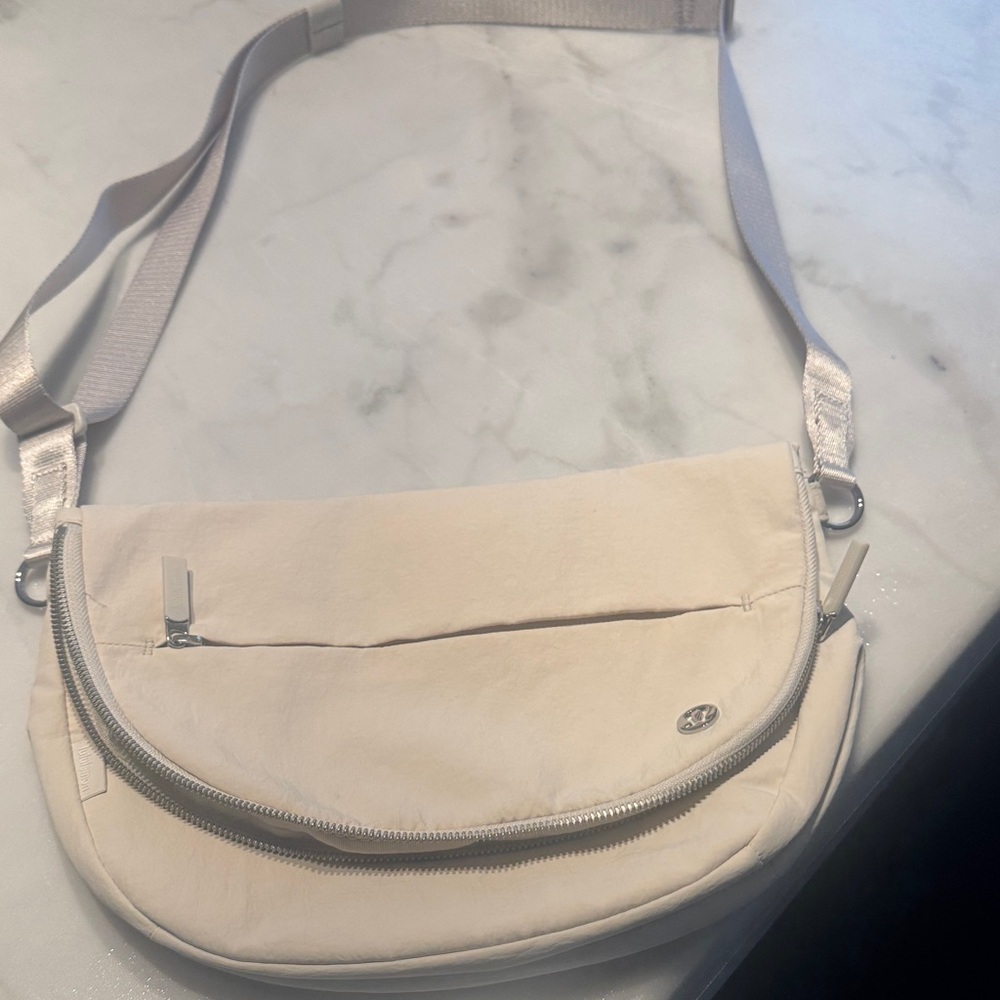 lululemon athletica Cream Crossbody Bag - Picture 2 of 5
